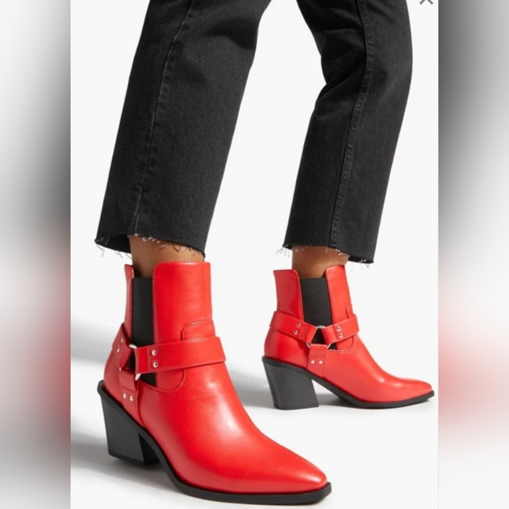 NWT Dasey Western Bootie Size 6.5 ShoeDazzle